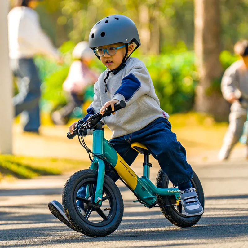 Fiido Kidz Electric Balance Bike Aluminium Alloy with Max Speed Power-assisting Length throttle on/off - power on/off - Image 5